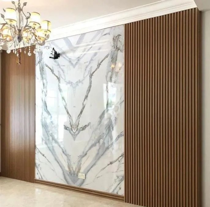Lambrin listonado de madera para interior
