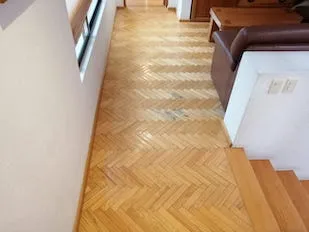 Piso de madera de ingeniería en espiga